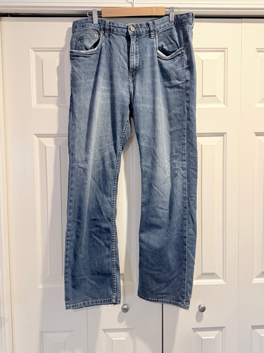 Tommy Bahama Relaxed Straight Light Blue Jeans
